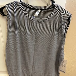 Lululemon muscle tank